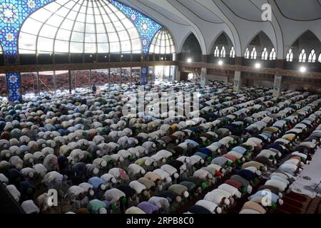 Nachrichten Themen der Woche KW22 Nachrichten Bilder des Tages 190531 -- LAHORE, 31. Mai 2019 -- pakistanische Muslime nehmen an den letzten Freitagsgebeten des heiligen Monats Ramadan in einer Moschee im ostpakistanischen Lahore am 31. Mai 2019 Teil. PAKISTAN-LAHORE-RAMADAN-LETZTEN FREITAG GEBETE SAJJAD PUBLICATIONXNOTXINXCHN Stockfoto