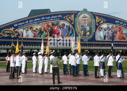 Bewaffnete Militärparade zum 77. Geburtstag von Sultan Hassanal Bolkiah in Bandar Seri Begawan, Brunei, am 15. Juli 2023 Stockfoto