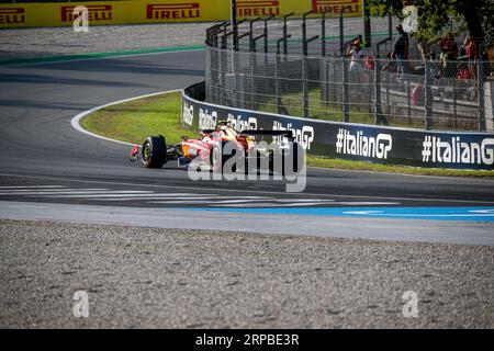 MONZA CIRCUIT, ITALIEN - 01. SEPTEMBER: Charles Leclerc, Ferrari SF-23 während des Großen Preises von Italien auf dem Monza Circuit am Freitag, 01. SEPTEMBER 2023 in Monza, Italien. (Foto: Michael Potts/BSR Agency) Stockfoto