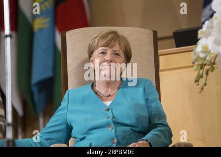 News Bilder des Tages 190611 -- GENF, 11. Juni 2019 Xinhua -- Bundeskanzlerin Angela Merkel nimmt an der 108. Tagung der Internationalen Arbeitskonferenz in Genf, Schweiz, am 11. Juni 2019 Teil. Angela Merkel sagte am Dienstag, dass die Welt weiter daran arbeiten müsse, die Arbeitsbedingungen zu verbessern und das Wirtschaftswachstum in sozialen Fortschritt zu verwandeln. Xinhua/Xu Jinquan SCHWEIZ-GENF-INTERNATIONALE ARBEITSKONFERENZ-MERKEL PUBLICATIONxNOTxINxCHN Stockfoto