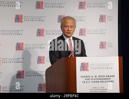 (190613) -- ATLANTA, 13. Juni 2019 -- Cui Tiankai, chinesischer Botschafter in den Vereinigten Staaten, spricht bei der Preisverleihung im Carter Center in Atlanta, Georgia, USA, am 12. Juni 2019. Jimmy Carter, der frühere US-Präsident, der vor vierzig Jahren die diplomatischen Beziehungen zwischen China und den USA in Gang gesetzt hat, wurde für seine entscheidende Rolle bei einer Preisverleihung am Mittwoch gewürdigt. Die George H. W. Bush Foundation for U.S.-China Relations, auch bekannt als die Bush China Foundation (BCF), verlieh ihren ersten George H. W. Bush Award für Staatskunst in den USA-China Relations on Carte Stockfoto
