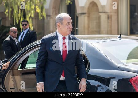 Nikosia, Zypern. September 2023. Der israelische Premierminister BENJAMIN NETANJAHU kommt am 4. September 2023 im Präsidentenpalast in Nikosia auf Zypern an. Ein trilaterales Treffen zwischen dem zyprischen Präsidenten Nicos Christodoulides, dem griechischen Premierminister Kyriakos Mitsotakis und dem israelischen Premierminister Benjamin Netanjahu fand heute im Präsidentenpalast statt. (Foto: Kostas Pikoulas/SIPA USA). Quelle: SIPA USA/Alamy Live News Stockfoto