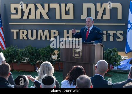 News Themen der Woche KW24 News Bilder des Tages 190616 -- GOLAN HOWERS, 16. Juni 2019 -- der israelische Premierminister Benjamin Netanyahu spricht während der Enthüllungszeremonie von Trump Heights in Golan Heights am 16. Juni 2019. Israels Regierung hat am Sonntag eine neue Siedlung in den annektierten Golanhöhen eröffnet, die nach dem engen Verbündeten des Landes, dem US-Präsidenten Donald Trump, benannt ist. MIDEAST-GOLAN HÖHENSIEDLUNG-TRUMP JINI/AYALXMARGOLIN PUBLICATIONXNOTXINXCHN Stockfoto