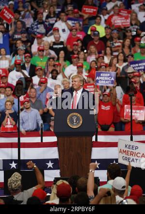 (190619) -- ORLANDO, 19. Juni 2019 -- US-Präsident Donald Trump nimmt an einer Kundgebung in Orlando, Florida, USA, am 18. Juni 2019 Teil. Trump begann seine Wiederwahlkampagne 2020 bei einer Kundgebung in Orlando am Dienstagabend. US-ORLANDO-2020 WAHLKAMPF-TRUMP LIUXJIE PUBLICATIONXNOTXINXCHN Stockfoto