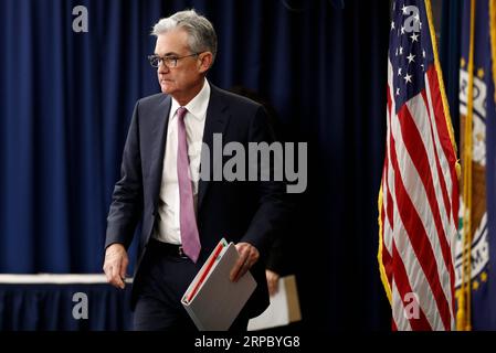 (190619) -- WASHINGTON, 19. Juni 2019 -- der Vorsitzende der US-Notenbank Jerome Powell nimmt am 19. Juni 2019 an einer Pressekonferenz in Washington D.C., USA, Teil. Die US-Notenbank Federal Reserve am Mittwoch ließ die Zinssätze unverändert, da die Beamten gemischte Signale auf die Gesundheit der US-Wirtschaft und die Auswirkungen der Handelsspannungen abwogen. ) US-WASHINGTON D.C.-FED-ZINS-UNVERÄNDERT TINGXSHEN PUBLICATIONXNOTXINXCHN Stockfoto