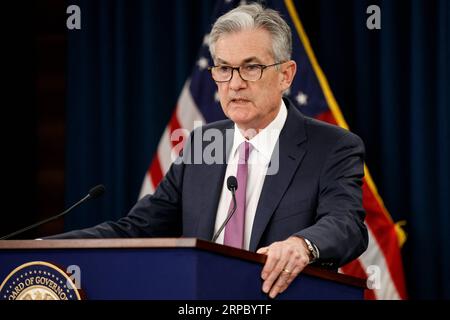 (190619) -- WASHINGTON , 19. Juni 2019 -- der Vorsitzende der US-Notenbank Jerome Powell spricht auf einer Pressekonferenz am 19. Juni 2019 in Washington D.C., USA. Die US-Notenbank Federal Reserve am Mittwoch ließ die Zinssätze unverändert, da die Beamten gemischte Signale auf die Gesundheit der US-Wirtschaft und die Auswirkungen der Handelsspannungen abwogen. ) US-WASHINGTON D.C.-FED-ZINS-UNVERÄNDERT TINGXSHEN PUBLICATIONXNOTXINXCHN Stockfoto