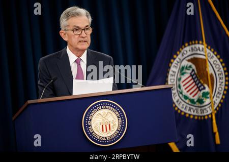 (190619) -- WASHINGTON , 19. Juni 2019 -- der Vorsitzende der US-Notenbank Jerome Powell spricht auf einer Pressekonferenz am 19. Juni 2019 in Washington D.C., USA. Die US-Notenbank Federal Reserve am Mittwoch ließ die Zinssätze unverändert, da die Beamten gemischte Signale auf die Gesundheit der US-Wirtschaft und die Auswirkungen der Handelsspannungen abwogen. ) US-WASHINGTON D.C.-FED-ZINS-UNVERÄNDERT TINGXSHEN PUBLICATIONXNOTXINXCHN Stockfoto