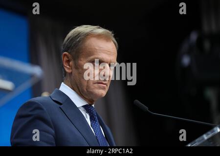 (190621) -- BRÜSSEL, 21. Juni 2019 (Xinhua) -- Präsident des Europäischen Rates Donald Tusk nimmt an einer Pressekonferenz während des EU-Sommergipfels in Brüssel, Belgien, am 21. Juni 2019 Teil. (Xinhua/Zhang Cheng) BELGIEN-BRÜSSEL-EU-SOMMER-GIPFEL PUBLICATIONxNOTxINxCHN Stockfoto