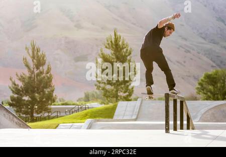 Skateboarden im Rosewood Skatepark in Salt Lake City Stockfoto