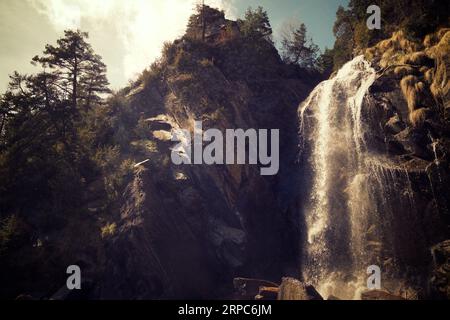 Wasserfall im Tena Valley, Spanien. Stockfoto