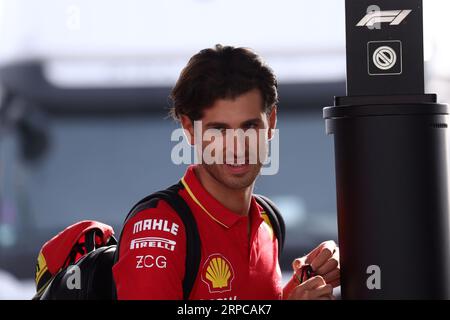 Monza, Italien. September 2023. Antonio Giovinazzi von Scuderia Ferrari im Fahrerlager vor dem F1 Grand Prix von Italien im Autodromo Nazionale am 3. September 2023 in Monza, Italien. Dank: Marco Canoniero/Alamy Live News Stockfoto