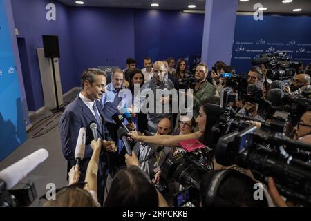 (190707) -- ATHEN, 7. Juli 2019 (Xinhua) -- griechisch-konservativer Parteivorsitzender Kyriakos Mitsotakis spricht am 7. Juli 2019 in Athen, Griechenland, vor der Presse. Die neue Demokratiepartei (ND) gewann die ersten Wahlen nach der Rettung Griechenlands, laut Schätzungen, die auf den ersten offiziellen Ergebnissen basieren, die vom Innenministerium angekündigt wurden. (Xinhua/Lefteris Partsalis) GRIECHENLAND-ATHEN-ALLGEMEINE WAHLEN-NEUE DEMOKRATIEGEWINNENDE PUBLICATIONxNOTxINxCHN Stockfoto