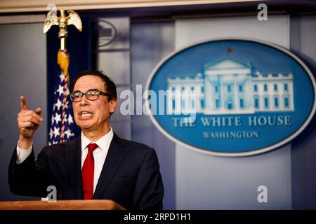 (190718) -- WASHINGTON, 18. Juli 2019 (Xinhua) -- Aktenfoto vom 15. Juli 2019 zeigt US-Finanzminister Steve Mnuchin während eines Pressebriefings im Weißen Haus in Washington D.C., USA. Steven Mnuchin sagte am Donnerstag, dass die Diskussionen zwischen dem Weißen Haus und dem Kongress über die Anhebung der Bundesschuldenobergrenze Fortschritte gemacht hätten und dass der Markt sich keine Sorgen darüber machen dürfe, dass die Regierung ihre Zahlungsverpflichtungen in Verzug setze. (Xinhua/Ting Shen) U.S.-WASHINGTON D.C.-MNUCHIN-FEDERAL DEBT PUBLICATIONxNOTxINxCHN Stockfoto