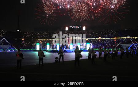 (190720) -- KAIRO, 20. Juli 2019 -- Foto vom 19. Juli 2019 zeigt die Abschlusszeremonie des Afrika-Cup der Nationen 2019 in Kairo, Ägypten. ) (SP)ÄGYPTEN-KAIRO-FUSSBALL-AFRIKA CUP OF NATIONS-FINAL-SENEGAL VS ALGERIEN WANGXTENG PUBLICATIONXNOTXINXCHN Stockfoto