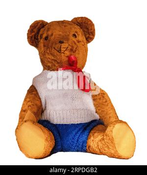 Alter Teddybär isoliert auf weißem Hintergrund. Kinderspielzeug. Ragdoll-Ausschnitt. Teddybär Stockfoto