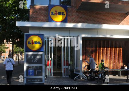 04. September 2023/ Deutsche Lidl-Lebensmittelkette in Herlev, dänische Hauptstadt Kopenhagen, Dänemark. (Foto: Francis Joseph Dean/Dean Pictures) Stockfoto