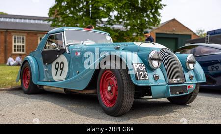 1954 Morgan Plus 4, im Bicester Heritage Flywheel 2023. Stockfoto