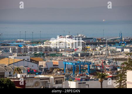 Marokko - Tanger - Blick auf den Hafen Stockfoto