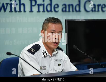 (190829) -- HONGKONG, 29. August 2019 -- Kwok Pak-chung, regionaler Befehlshaber der Insel Hongkong, nimmt an einer täglichen Pressekonferenz in Hongkong, Südchina, 29. August 2019, Teil. CHINA-Hongkong-Polizei-PRESSE-KONFERENZ (CN) LiuxDawei PUBLICATIONxNOTxINxCHN Stockfoto