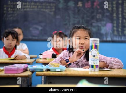 (190902) HEFEI, 2. Sept. 2019 Zhang Qingyu hat einen leichten