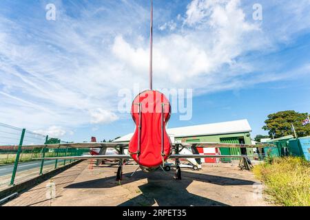 English Electric Lightning F6 im RAF Manston History Museum in Kent. Seltene Ansicht von zweimotorigem Auspuff und Heckplane und Lamelle. Stockfoto