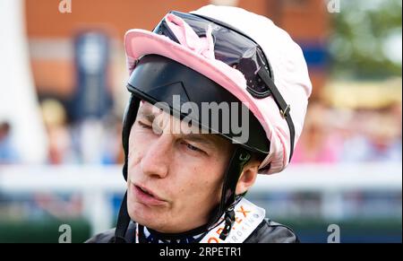 Jockey Luke Morris vor dem Rennen in Beverley Stockfoto