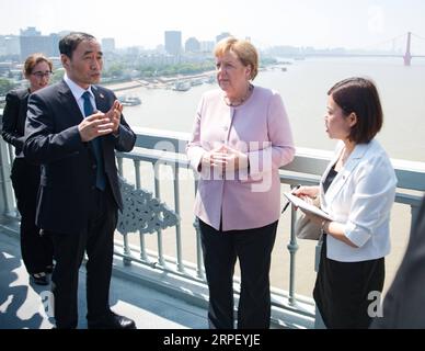 (190907) -- WUHAN, 7. September 2019 -- Bundeskanzlerin Angela Merkel besucht Wuhan-Yangtze-Brücke in Wuhan, Hauptstadt der zentralchinesischen Provinz Hubei, 7. September 2019. Bundeskanzlerin Angela Merkel besuchte Wuhan am Samstag. CHINA-WUHAN-MERKEL-VISIT (CN) XiaoxYijiu PUBLICATIONxNOTxINxCHN Stockfoto