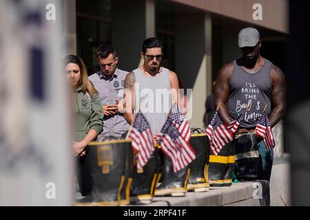 (190912) -- SAN FRANCISCO, 12. September 2019 -- Menschen nehmen an einer Veranstaltung Teil, um die Opfer der Terroranschläge von 9/11 in Livermore, Kalifornien, USA, zu betrauern, 11. September 2019. (Foto: /Xinhua) U.S.-9/11-18. GEBURTSTAG LixJianguo PUBLICATIONxNOTxINxCHN Stockfoto