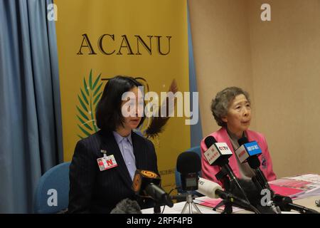 (190912) -- GENF, 12. September 2019 -- Pansy Ho Chiu-King (L), Vorsitzende der Hong Kong Federation of Women, nimmt am 11. September 2019 an einer Pressekonferenz der Vereinigung der UN-Korrespondenten (ACANU) in Genf, Schweiz, Teil. Wir sollten uns hinsetzen und darüber nachdenken und zum Ausdruck bringen, sagte Ho auf der Pressekonferenz und fügte hinzu, dass, obwohl das Volk von Hongkong diese Freiheit hat, einige Radikale sich entschieden haben, sie nicht zu nutzen, sondern so viel Chaos zu verursachen, die Freiheit und das Recht anderer, ein normales Leben zu führen, als Geiseln zu nehmen. ) SCHWEIZ-GENF-UN-CHINA-HONGKONG-FRAUENBEAUFTRAGTE CHENXJUNXIA Stockfoto