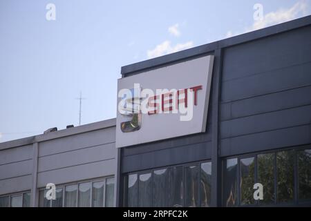 Oviedo, Spanien, 4. September 2023: Das Sitzzeichen während des Verschwindens von Seat as a Brand, am 4. September 2023, in Oviedo, Spanien. Quelle: Alberto Brevers / Alamy Live News. Stockfoto