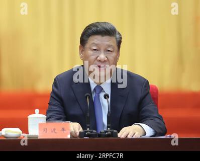 190920 -- PEKING, 20. September 2019 -- der chinesische Präsident Xi Jinping, ebenfalls Generalsekretär des Zentralkomitees der Kommunistischen Partei Chinas und Vorsitzender der Zentralen Militärkommission, spricht auf der Zentralen Konferenz über die politische Beratungskonferenz des chinesischen Volkes, CPPCC-Arbeit, das ist auch der 70. Jahrestag des CPPCC in Peking, der Hauptstadt Chinas, am 20. September 2019. CHINA-PEKING-XI JINPING-CPPCC-ZENTRALE KONFERENZ-JAHRESTAG CN JUXPENG PUBLICATIONXNOTXINXCHN Stockfoto