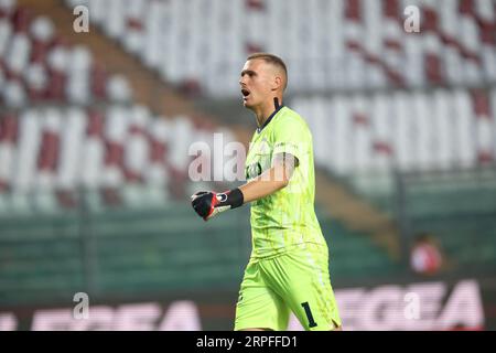 Padua, Italien. September 2023. Andrea Fulignati von uns Catanzaro während des Spiels der Serie B zwischen Lecco und Catanzaro im Stadio Euganeo am 3. September 2023 in Padua (Foto: Matteo Bonacina/LiveMedia) Credit: Independent Photo Agency/Alamy Live News Stockfoto