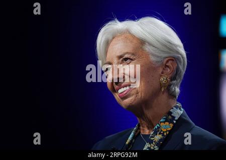 191008 -- WASHINGTON, 8. Oktober 2019 -- Christine Lagarde, ehemalige Geschäftsführerin des Internationalen Währungsfonds IWF, spricht während eines Interviews mit Xinhua in Washington D.C., USA, am 19. September 2019. ZU GEHEN MIT:Interview: Ehemaliger IWF-Chef Lagarde fordert neuen Multilateralismus USA-WASHINGTON-CHRISTINE LAGARDE-INTERVIEW liuxjie PUBLICATIONxNOTxINxCHN Stockfoto