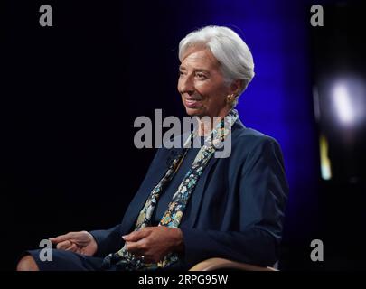 191008 -- WASHINGTON, 8. Oktober 2019 -- Christine Lagarde, ehemalige Geschäftsführerin des Internationalen Währungsfonds IWF, spricht während eines Interviews mit Xinhua in Washington D.C., USA, am 19. September 2019. Interview: Der ehemalige IWF-Chef Lagarde ruft zu einem neuen Multilateralismus auf: U.S.-WASHINGTON-CHRISTINE LAGARDE-INTERVIEW LiuxJie PUBLICATIONxNOTxINxCHN Stockfoto