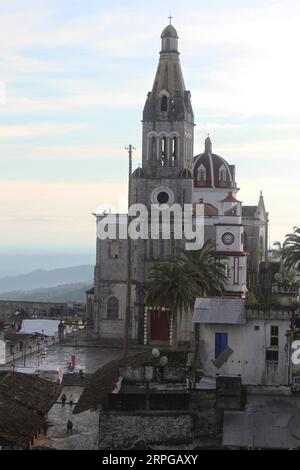 Cuetzalan, Puebla, Mexiko; 01 07 2016; San Francisco Parish in Puebla, Mexiko. Kolonialkirche. Stockfoto