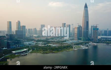 191019 -- PEKING, 19. Oktober 2019 -- Foto aufgenommen am 1. November 2017 zeigt den Shenzhen Talent Park in Shenzhen, südchinesische Provinz Guangdong. Xinhua-Schlagzeilen: Entschlüsselung der Entwicklung von Chinas boomender Silicon Valley-ähnlicher Gemeinde MaoxSiqian PUBLICATIONxNOTxINxCHN Stockfoto