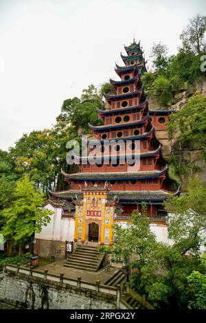 191023 -- CHONGQING, 23. Oktober 2019 -- Foto aufgenommen am 22. Oktober 2019 zeigt die Pagode in Shibaozhai im Zhongxian County im südwestlichen China Chongqing. CHINA-CHONGQING-SHIBAOZHAI-LANDSCHAFT CN LiuxChan PUBLICATIONxNOTxINxCHN Stockfoto