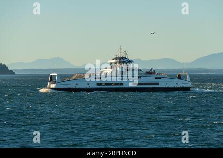 Insel Nagalis Fähre zwischen Campbell River und dem Hafen von Quathiaski Cove auf Quadra Island, British Columbia. Stockfoto