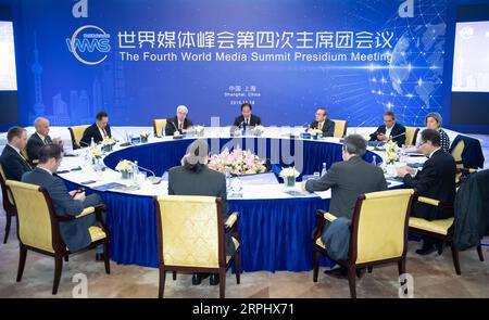 191118 -- SHANGHAI, 18. November 2019 -- das vierte Präsidiumstreffen des World Media Summit findet am 18. November 2019 in Shanghai, Ostchina, statt. Hochrangige Führungskräfte von 13 Medienorganisationen aus 11 Ländern nahmen an dem Treffen zum Thema "neue Ära", "neue Medien" und "neue Vision" Teil. CHINA-SHANGHAI-WORLD MEDIA SUMMIT-PRESIDIUM MEETING CN LIXXIANG PUBLICATIONXNOTXINXCHN Stockfoto