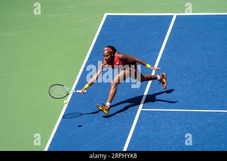 Coco Gauff (USA) nahm an der Women's Singles Round 2 beim US Open Tennis 2023 Teil. Stockfoto