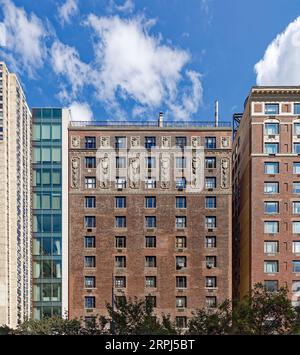 Upper East Side: Mills & Bottomley entwarf die 1049 Park Avenue im Stil des Renaissance Revival. Das Wahrzeichen wurde 1920 errichtet. Stockfoto