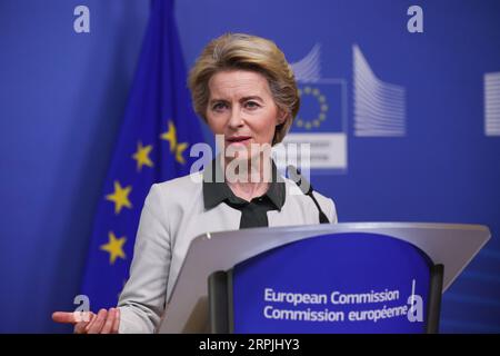 191211 -- BRÜSSEL, 11. Dezember 2019 -- die Präsidentin der Europäischen Kommission, Ursula von der Leyen, hält am 11. Dezember 2019 eine Presseerklärung zum europäischen Grünen Deal am EU-Hauptsitz in Brüssel, Belgien. BELGIEN-BRÜSSEL-EU-KOMMISSION-EUROPÄISCHES GRÜNES ABKOMMEN ZHENGXHUANSONG PUBLICATIONXNOTXINXCHN Stockfoto