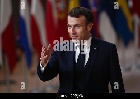 191212 -- BRÜSSEL, 12. Dezember 2019 -- der französische Präsident Emmanuel Macron trifft am 12. Dezember 2019 zum EU-Gipfel am EU-Hauptsitz in Brüssel (Belgien) ein. Während der zweitägigen Treffen werden die Staats- und Regierungschefs der EU-Länder Themen wie Klimawandel, Brexit, Zukunft Europas usw. erörtern. BELGIEN-BRÜSSEL-EU-GIPFEL ZhengxHuansong PUBLICATIONxNOTxINxCHN Stockfoto