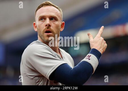 St. Petersburg, FL USA; Boston Red Sox Shortstop Trevor Story (10) vor einem MLB-Spiel gegen die Tampa Bay Rays am Montag, den 4. September 2023 in Tro Stockfoto