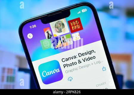 Delhi, Indien 4. September 2023:- Canva-App auf Smartphone zum Bearbeiten von Fotos und Erstellen von Grafiken Stockfoto