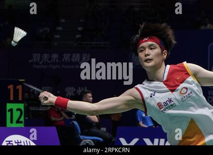 Changzhou, Chinas Provinz Jiangsu. September 2023. Wang Zhiyi aus China kommt beim China Open 2023 in Changzhou, Provinz Jiangsu im Osten Chinas, am 5. September 2023 in der ersten Runde gegen Yeo Jia Min aus Singapur zurück. Quelle: Yang Lei/Xinhua/Alamy Live News Stockfoto