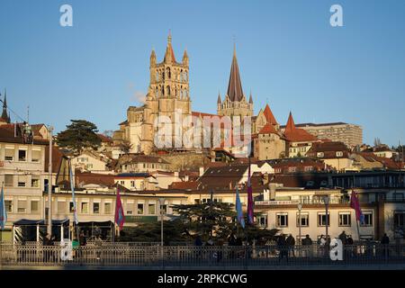 200108 -- LAUSANNE, 8. Januar 2020 -- Foto aufgenommen am 6. Januar 2020 zeigt den Lausanner Dom in Lausanne, Schweiz. Die 3. Olympischen Jugend-Winterspiele finden vom 9. Bis 22. Januar in der Schweiz und in Frankreich statt. SPSWITZERLAND-LAUSANNE-3RD JUGEND WINTER OLYMPISCHE SPIELE WANGXJIANWEI PUBLICATIONXNOTXINXCHN Stockfoto