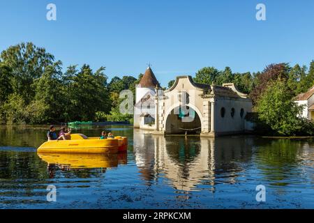 Der Dutch Village Bootssee im Craigtoun Country Park, Fife, Schottland Stockfoto