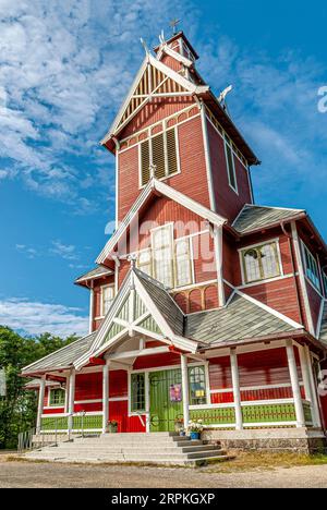 Hölzerne Buksnes Kirche von Gravdal auf der Lofoten Insel Vestvagoya, Norwegen Stockfoto