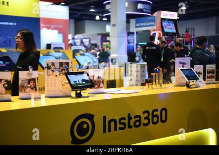 200111 -- LAS VEGAS, 11. Januar 2020 -- Leute besuchen die Consumer Electronics Show CES 2020 in Las Vegas, USA, 8. Januar 2020. Die weltweit führende Tech-Show wurde hier am Freitag abgeschlossen. Die viertägige Messe zog mehr als 4.500 Aussteller aus über 160 Ländern an. U.S.-LAS VEGAS-CES-FAZIT WuxXiaoling PUBLICATIONxNOTxINxCHN Stockfoto